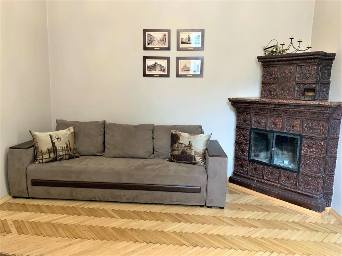 Glorious Apartment Near The Old City Lviv Buitenkant foto
