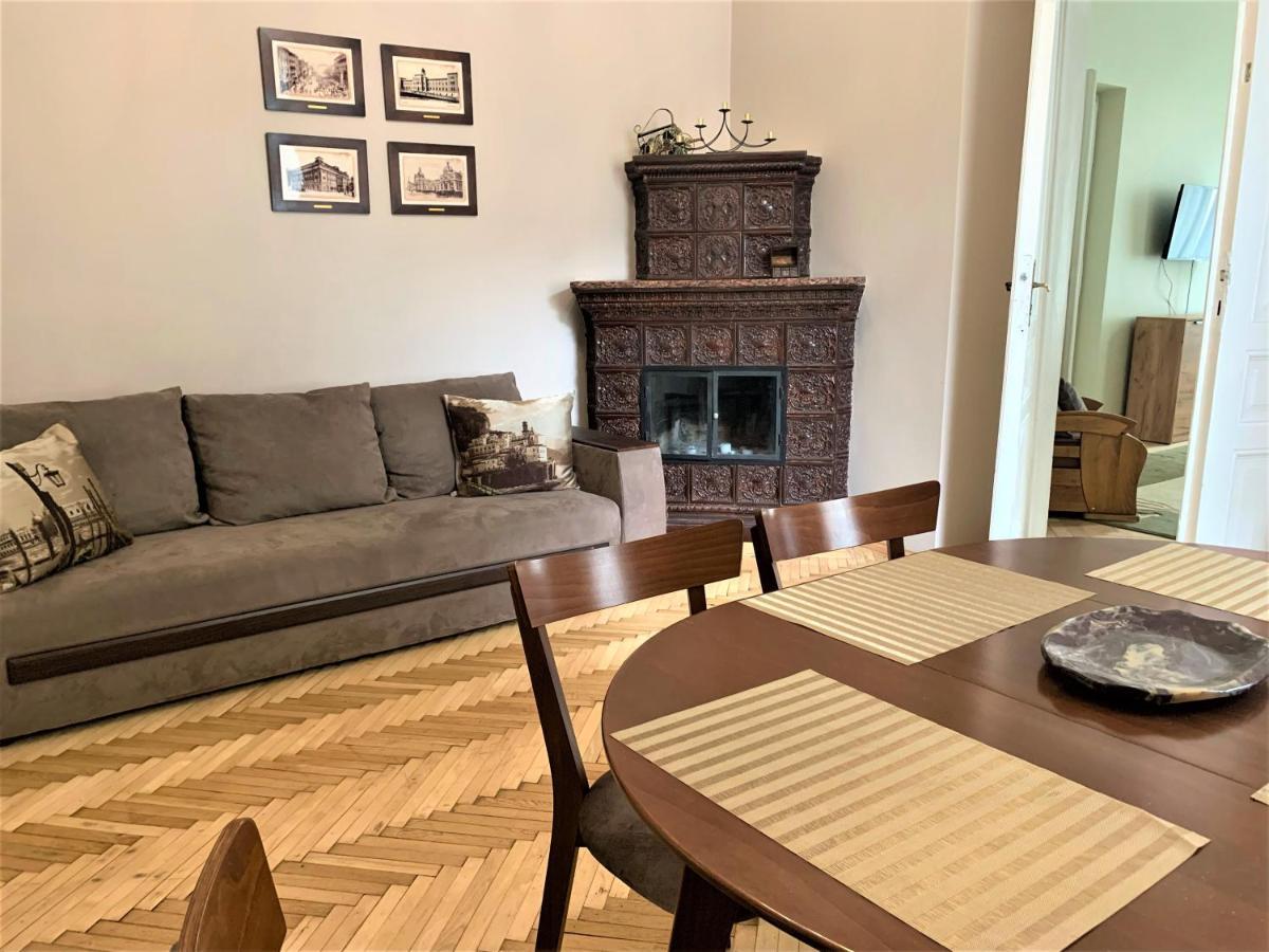 Glorious Apartment Near The Old City Lviv Buitenkant foto