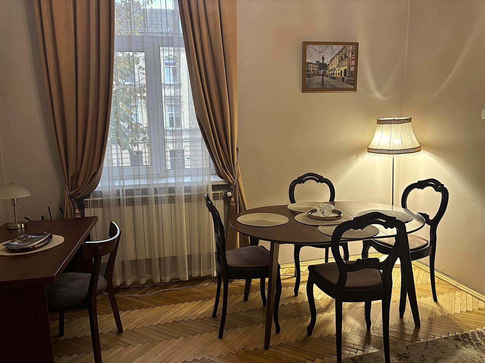 Glorious Apartment Near The Old City Lviv Buitenkant foto